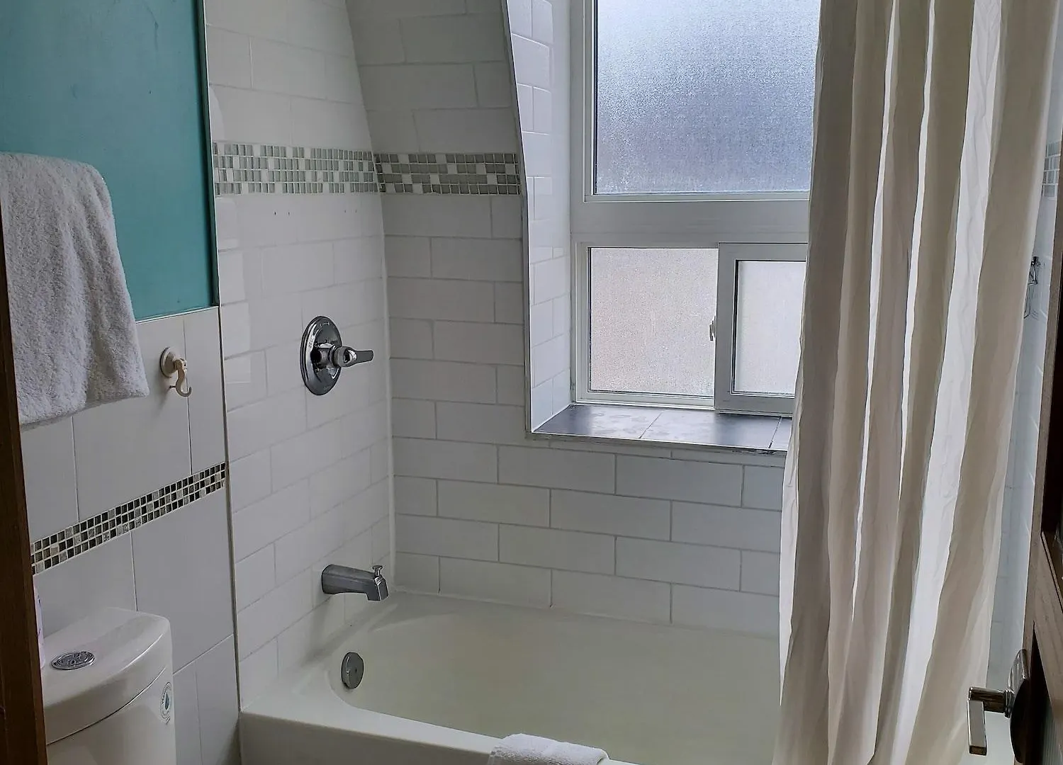 ** Hotel Royal Oak Inn Toronto Canada