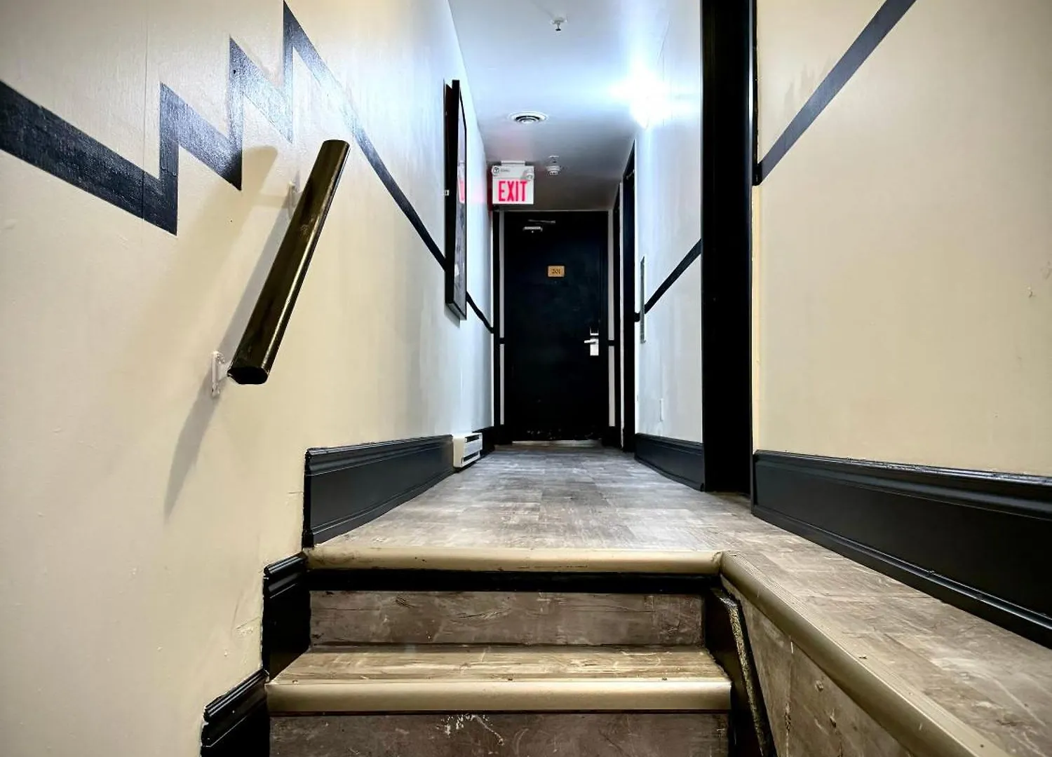 Royal Oak Inn Toronto Hotel