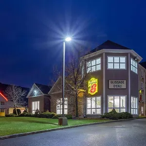 Super 8 By Wyndham Québec