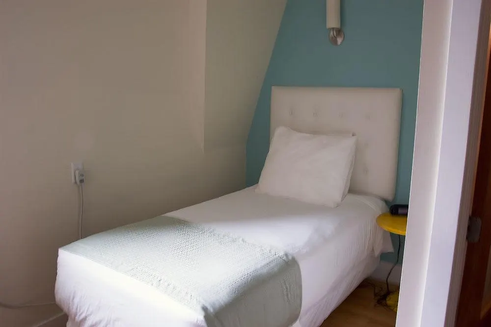 Royal Oak Inn Toronto Hotel