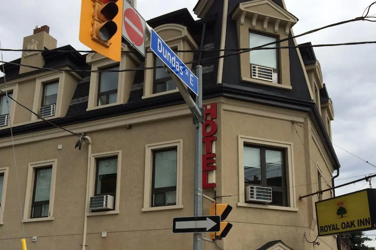 Royal Oak Inn Toronto Hotel