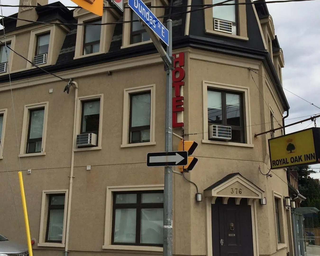 Royal Oak Inn Toronto Hotel