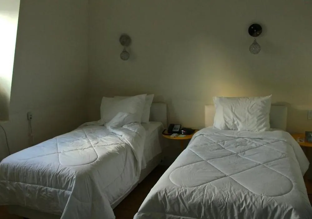 Hotel Royal Oak Inn Toronto