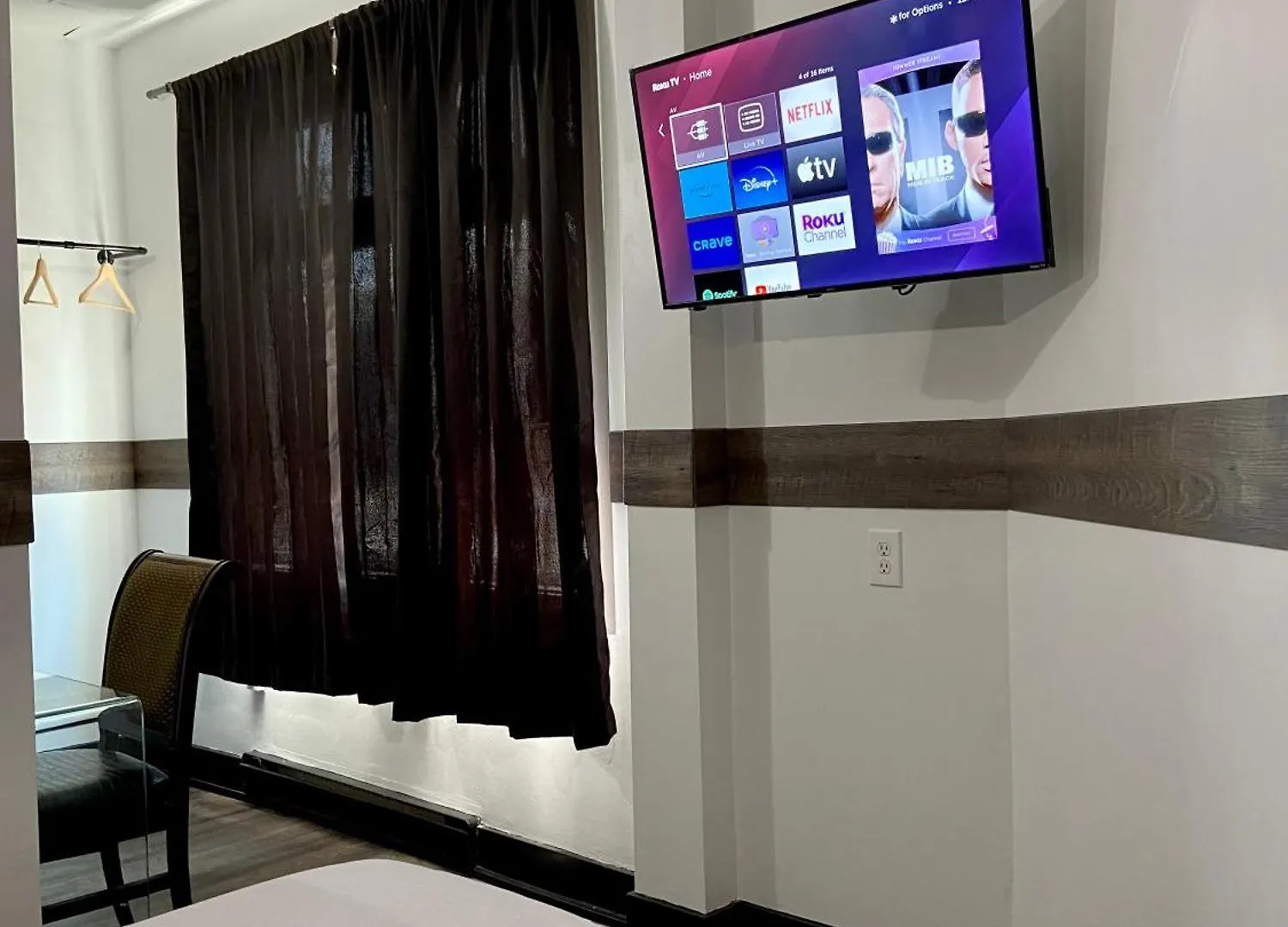 ロイヤル オーク イン トロント ホテル