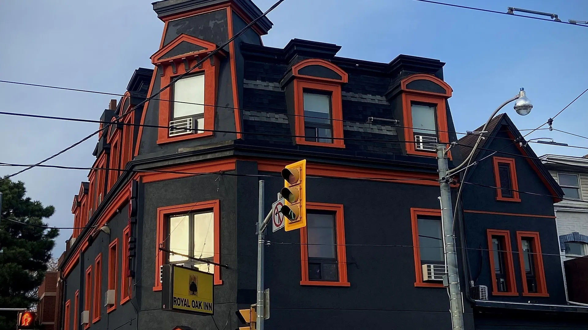 ロイヤル オーク イン トロント ホテル