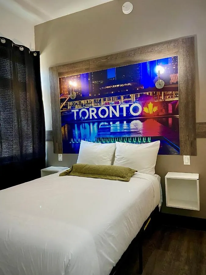 ** Hotel Royal Oak Inn Toronto Canada